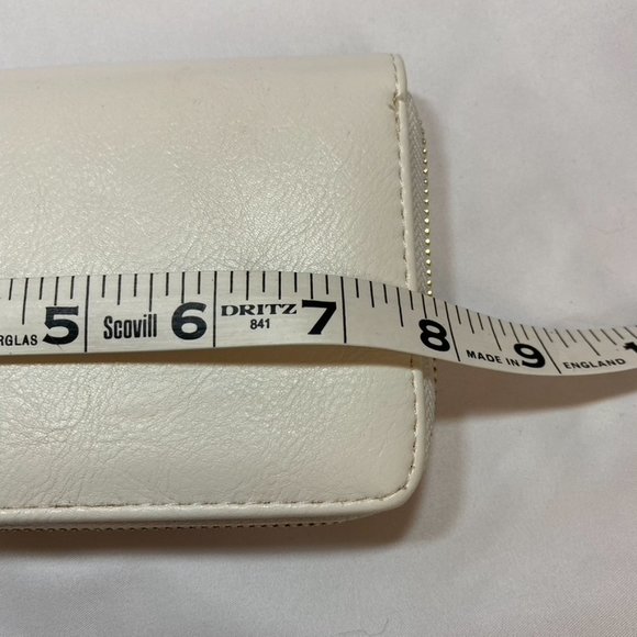Cool Cream Faux Leather Cream wallet wristlet strap NWT Diophy - Picture 8 of 10